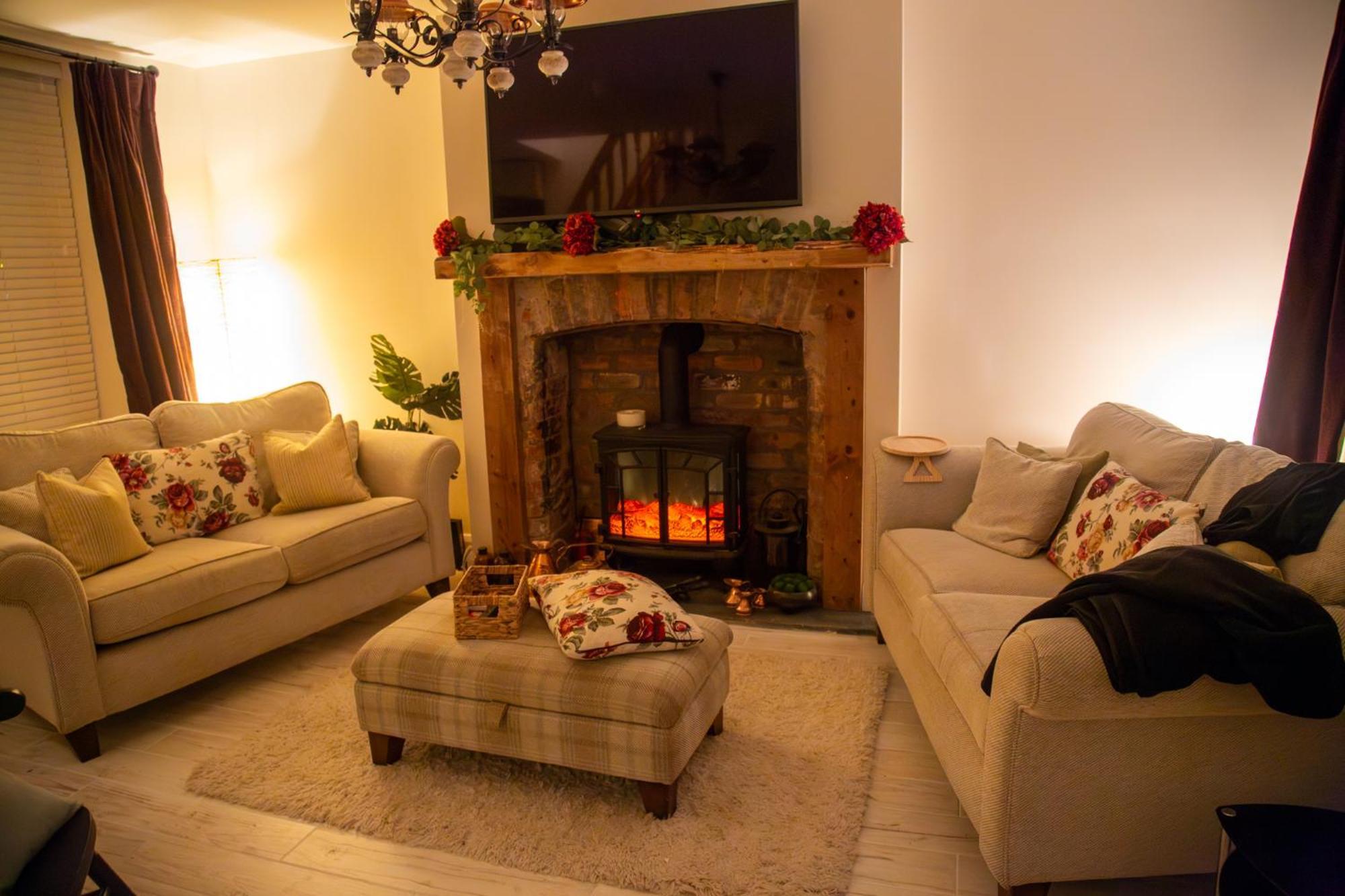 Annierose Cottage- Luxury 3bedroom With Hot Tub Vakantiehuis *