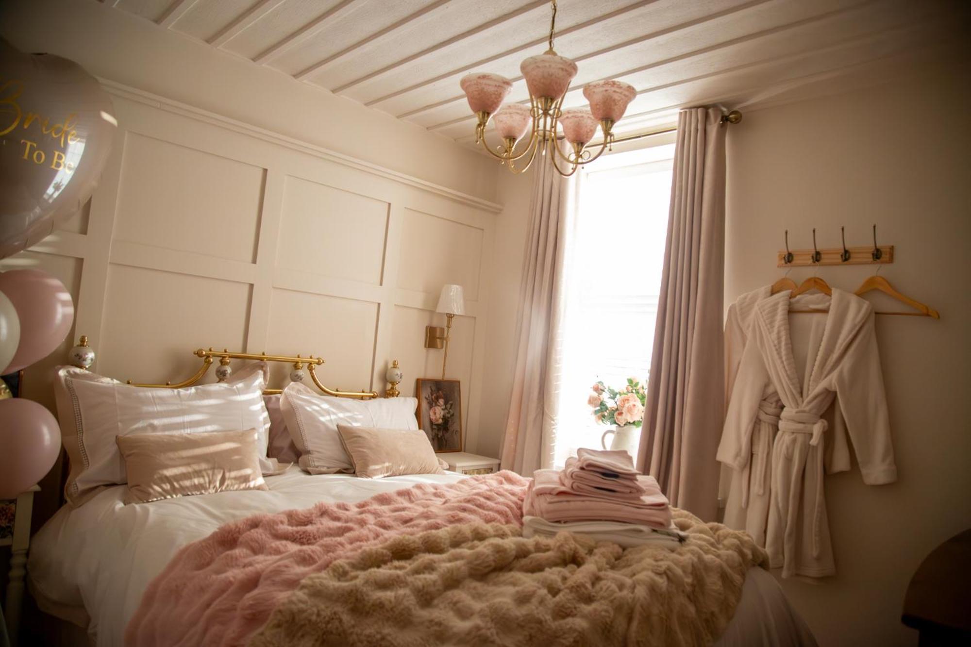Annierose Cottage- Luxury 3bedroom With Hot Tub